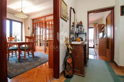 Labin, beautiful family house with three separate apartments - 12