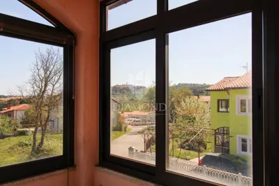 Labin, beautiful family house with three separate apartments - 16