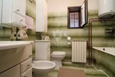 Labin, beautiful family house with three separate apartments - 13