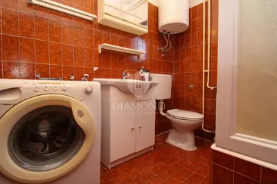 Labin, beautiful family house with three separate apartments - 21