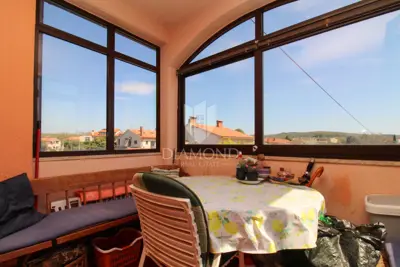 Labin, beautiful family house with three separate apartments - 15
