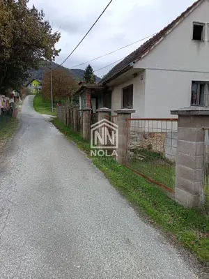 Haus 60 m², Cvetlin - zur Adaptierung oder zum Abriss - 2