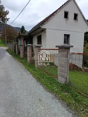 Haus 60 m², Cvetlin - zur Adaptierung oder zum Abriss