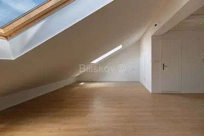 Stan 86 m², Sveti Duh, novouređen i svijetao - 2