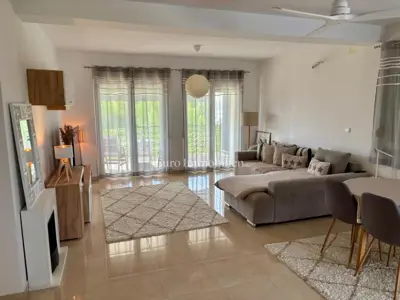 Dvosoban apartman s vrtom 150 m od plaže