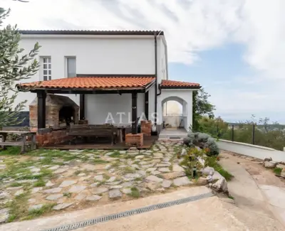 Doppelhaus 160 m², Hreljin - atemberaubender Panoramablick