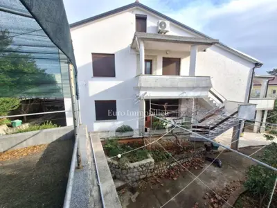 Grad Krk - Haus mit drei Wohnungen - 3