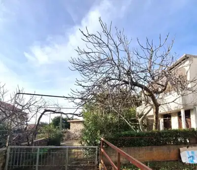 Grad Krk - Haus mit drei Wohnungen - 5