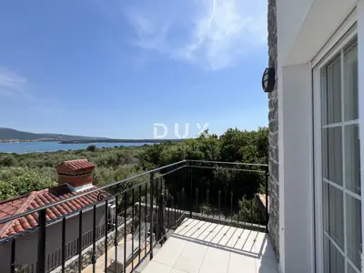 OTOK KRK, PUNAT - exclusive new development with three residential units - 8