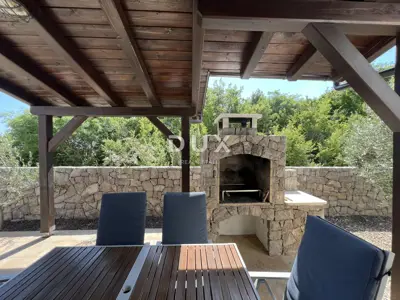 OTOK KRK, PUNAT - exclusive new development with three residential units - 16
