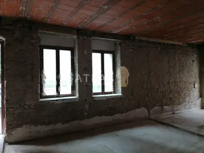 House 201 m², Banderovo in Rijeka, parking for multiple vehicles - 10