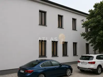 Kuća 201 m², Banderovo u Rijeci, parking za više vozila