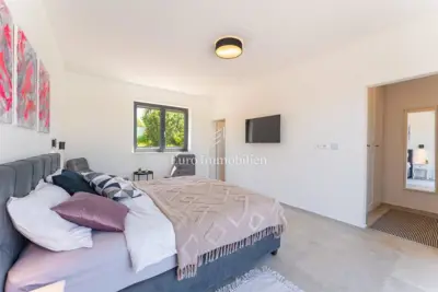 Kuća 182 m², Labin - prizemnica s bazenom - 14