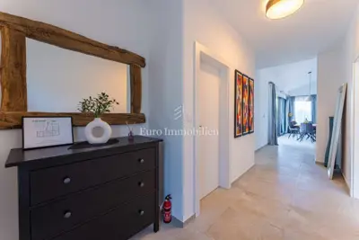 Kuća 182 m², Labin - prizemnica s bazenom - 15