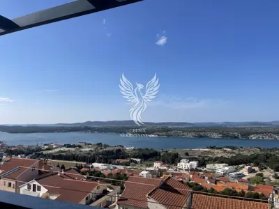 Wohnung in Šibenik, Meterize, Blick auf den Kanal und den Archipel - 2