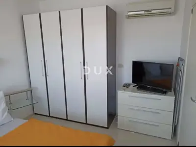 Apartment 52 m², Medulin - first row to the sea - 8