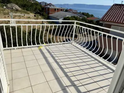 Stan u Klenovici, 200 m od mora, 2 balkona i pogled na more - 3