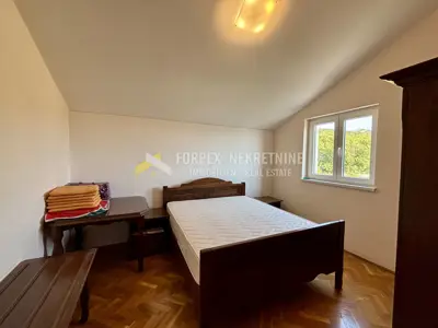 Stan u Klenovici, 200 m od mora, 2 balkona i pogled na more - 6