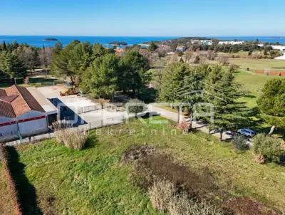 Građevinsko zemljište 1.741 m², Funtana - stotinjak metara od mora