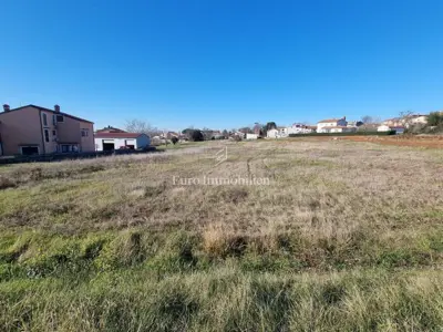 Građevinsko zemljište 790 m², Kaštelir - stambena zona