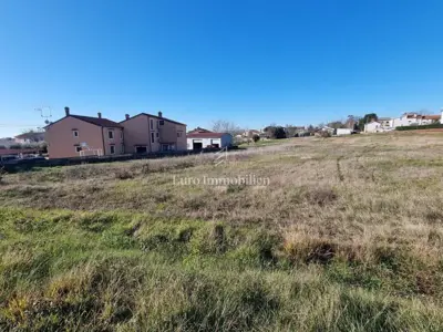 Building plot 790 m², Kaštelir - residential zone - 3