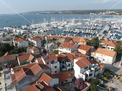 Apartmenthaus, Biograd na Moru - Zentrum, 5 Einheiten - 2