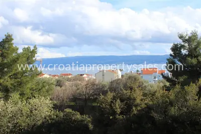 Građevinsko zemljište 767 m², Podstrana - pogled na more
