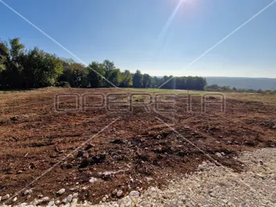 Građevinsko zemljište 527 m², Barban, mirno naselje uz prirodu - 2