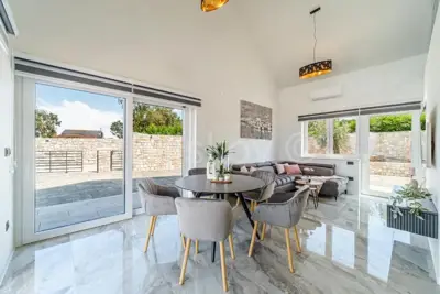 Vila 96 m², Splitska na Braču, bazen i jacuzzi - 9