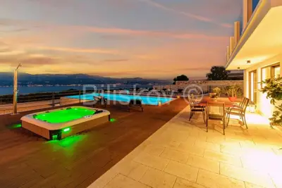 Vila 96 m², Splitska na Braču, bazen i jacuzzi