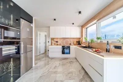 Vila 96 m², Splitska na Braču, bazen i jacuzzi - 8