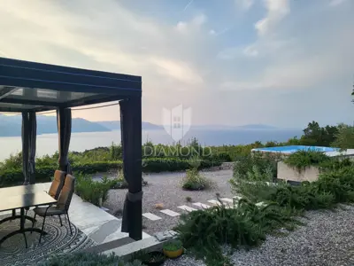 Kuća sa prekrasnim panoramskim pogledom, okolica Labina