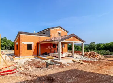 Haus zum Kauf in Rovinj, 220 m² - 3