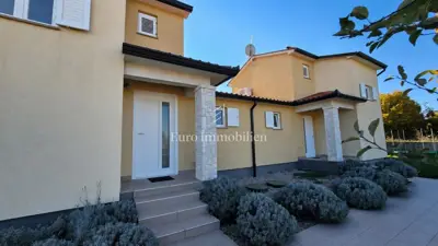 Kuća 240 m², Labin - bazen i uređena okućnica - 2