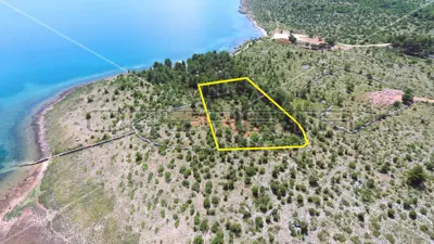Građevinsko zemljište 4 224 m², Seline kraj Starigrada, pogled na more