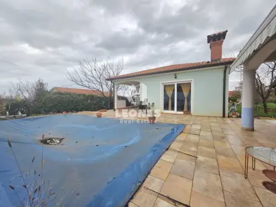 Haus mit Swimmingpool in der Nähe von Umag