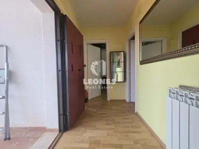 Kuća s bazenom u okolici Umaga - 12