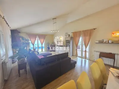 Kuća s bazenom u okolici Umaga - 9