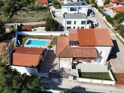Kuća 460 m², Ližnjan - blizu mora i centra - 8