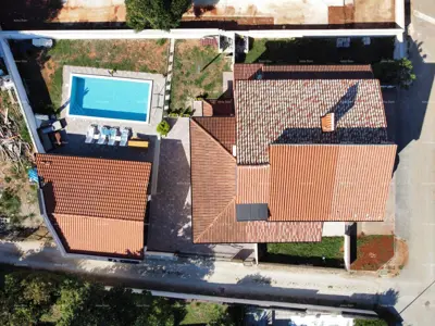 Kuća 460 m², Ližnjan - blizu mora i centra - 9