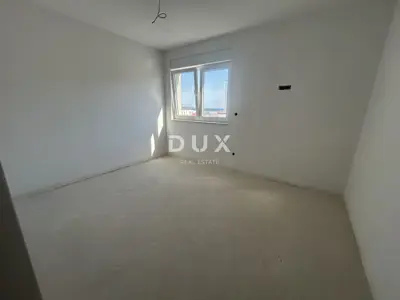Stan 127 m², Vodice - krovna terasa 102 m² s pogledom na more - 12