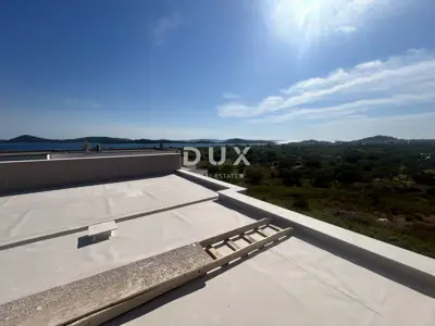 Stan 127 m², Vodice - krovna terasa 102 m² s pogledom na more - 15