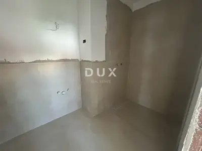 Stan 127 m², Vodice - krovna terasa 102 m² s pogledom na more - 10