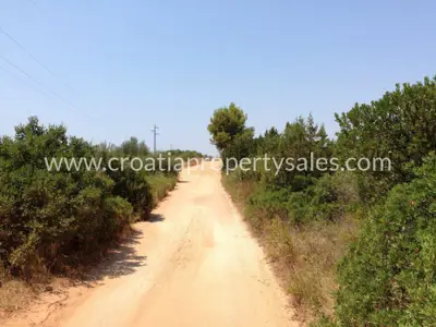 Land, Hvar, 14 531 m², 116 248 € - 2