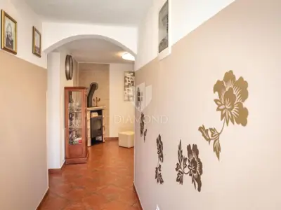 Haus in Pula, Valdebek - 4 Wohneinheiten - 5