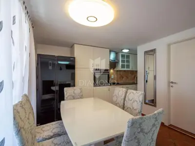 Haus in Pula, Valdebek - 4 Wohneinheiten - 8