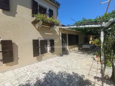 Kuća u Kavranu, dvije stambene jedinice i terasa s pogledom na more - 2