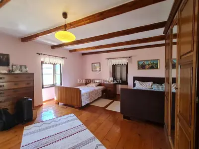 Kuća u Kavranu, dvije stambene jedinice i terasa s pogledom na more - 5