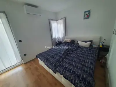 Labin - kuća s pogledom na more i bazenom - 10