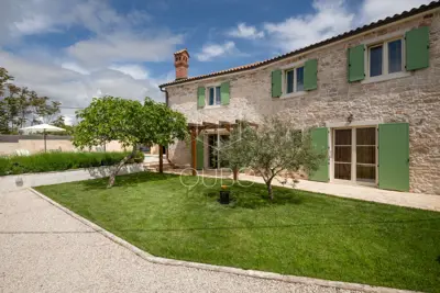 House 149 m², Peruški - stone villa with pool